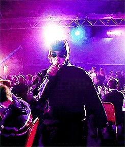 fuckyeahtivo:  akachief:  No one can walk as cool as Liam Gallagher.  ROLE MODEL.
