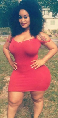 agymah7:  Thick Thursday - Linda