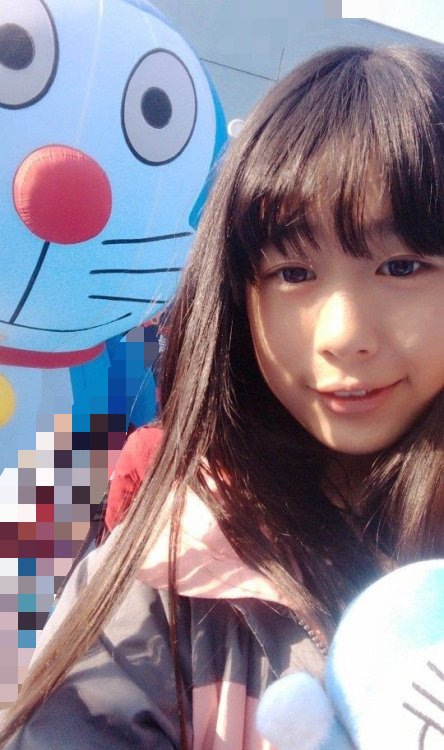 cumshootchinadaughter: 周五潜规则文化学院大三女学生葛芸姗，小女生很乖的被拍淫照。附生活照，照片三天后删除。