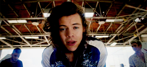 omgzarry:  I’ve got a fire for a heart. I’m not scared of the dark. 