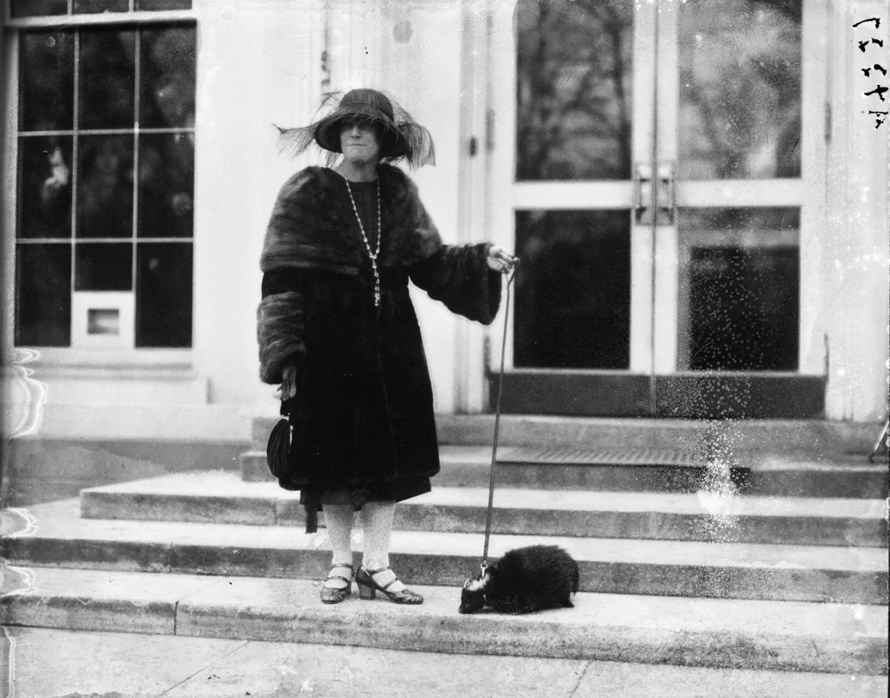 March 1922: A woman and her pet skunk visit the White House. (Photo via Library of Congress via The New Yorker’s Weirdest Photo Research of 2013)