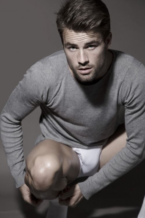 hotguysnextdoor:furrypty:http://furrypty.tumblr.com/ – a blog to indulge your senses with the beauty of male shapes.  hey gorgeous!