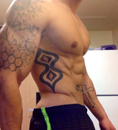 beefcakesonly:  Hot gay hookups: http://bit.ly/29iqwOx