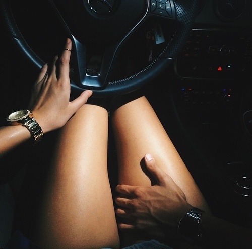 simpleasjessica:  lucifers—daughter:  I fucking love it when guys do this