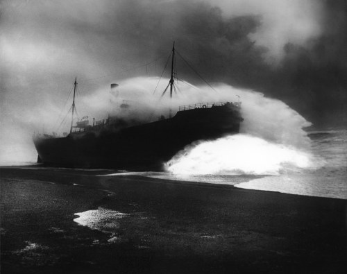 gameraboy: The Gibson family has taken thousands of striking shipwreck photos, from the late 1870’s through the 1970s. See more of these amazing photos here. 