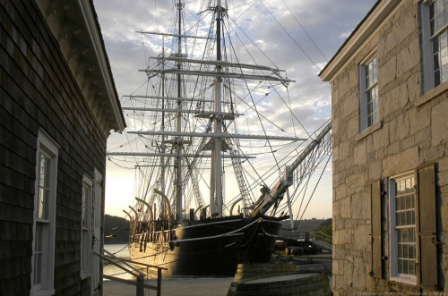 thetavernknight: Wanted: Captain for 19th Century Whaling Ship If you’ve ever dreamed of becom