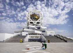 justbmarks:“Palace of Happiness” Ashgabat, Turkmenistan