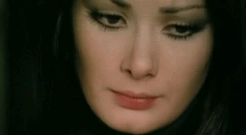 bardotinmotion:Edwige Fenech in the ’60s. That porcelain skin and dark hair makes her look like a real-life Snow White!