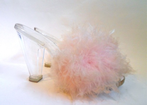 doomed-princess:1950s “glass slipper” lucite and marabou boudoir slippers