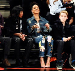 rihannanavyhn:  Rihanna at the NBA All-Star Game 2015