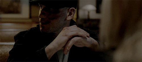 slayerstark:  Frank Castle &amp; the thing he does with his fingers 