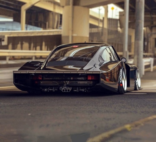 beporsche: Porsche 935 by @khyzylsaleem