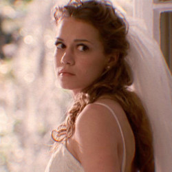 Bethany Joy Lenz  Efd54afd123108630eb1011f649d4254ad67be3a