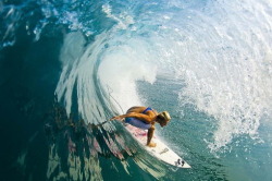 surfing-girls:  Surf Girl  Wow!  Great pic