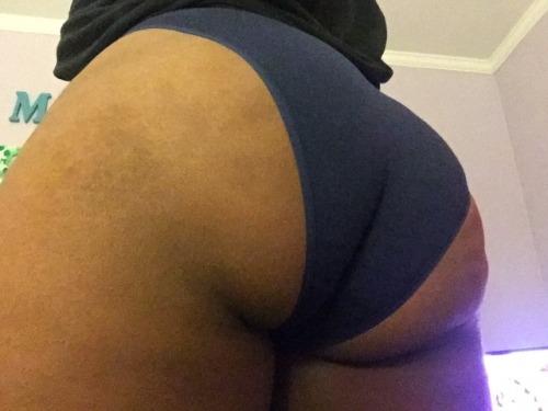 XXX cunfusion:  here’s my butt photo