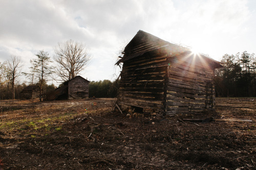 Broken and abandoned farmhouses outside of Raleigh, NC.by Tyler Phenes