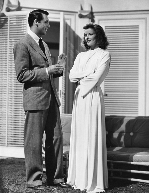 archiesleach: Cary Grant and Katharine Hepburn chat between scenes on the set of The Philadelphia St