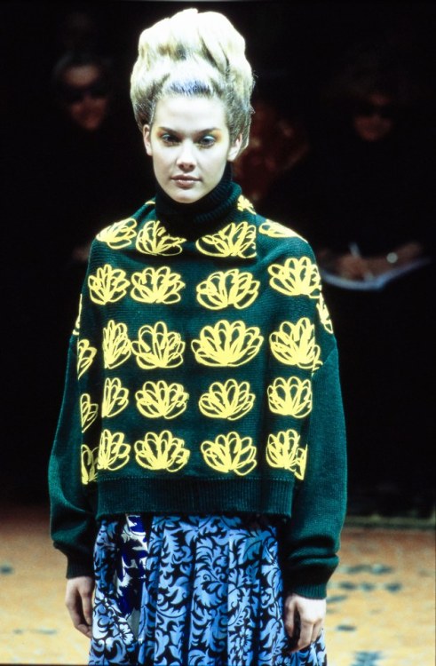 virginian-wolf-snake: Comme des Garçons Autumn/Winter 1996