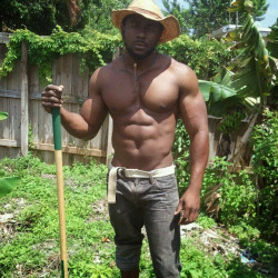 nubianbrothaz:  Luscious bro here!  NubianBrothaz.tumblr.com 