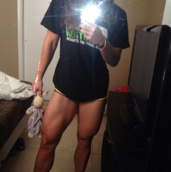 dailyfitnessbabes:  via [Daily Sexy Hot Fitness Girls]