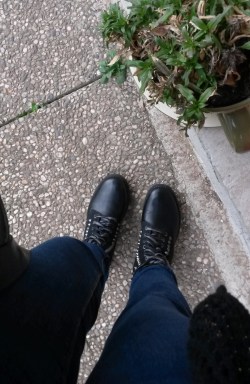 expansioned:  love my shoes :o 