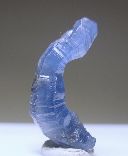ggeology:  Curved Sapphire 
