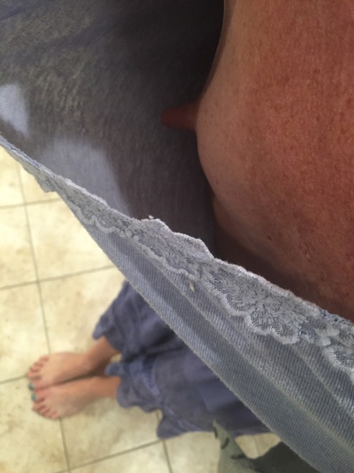 unusuallyawesomenipples:  michellesplace:  A little peek for you guys this morning ;)   michelle <3!!!
