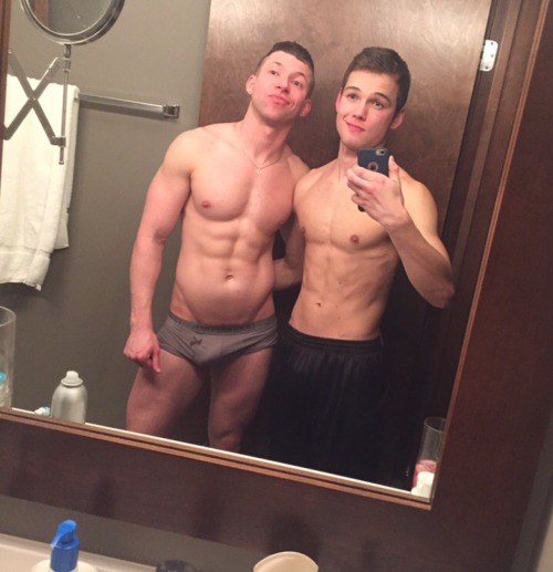 ztd1982:  thomasbromas:  Being silly w @zackatron  With a little drizzle on yo panties