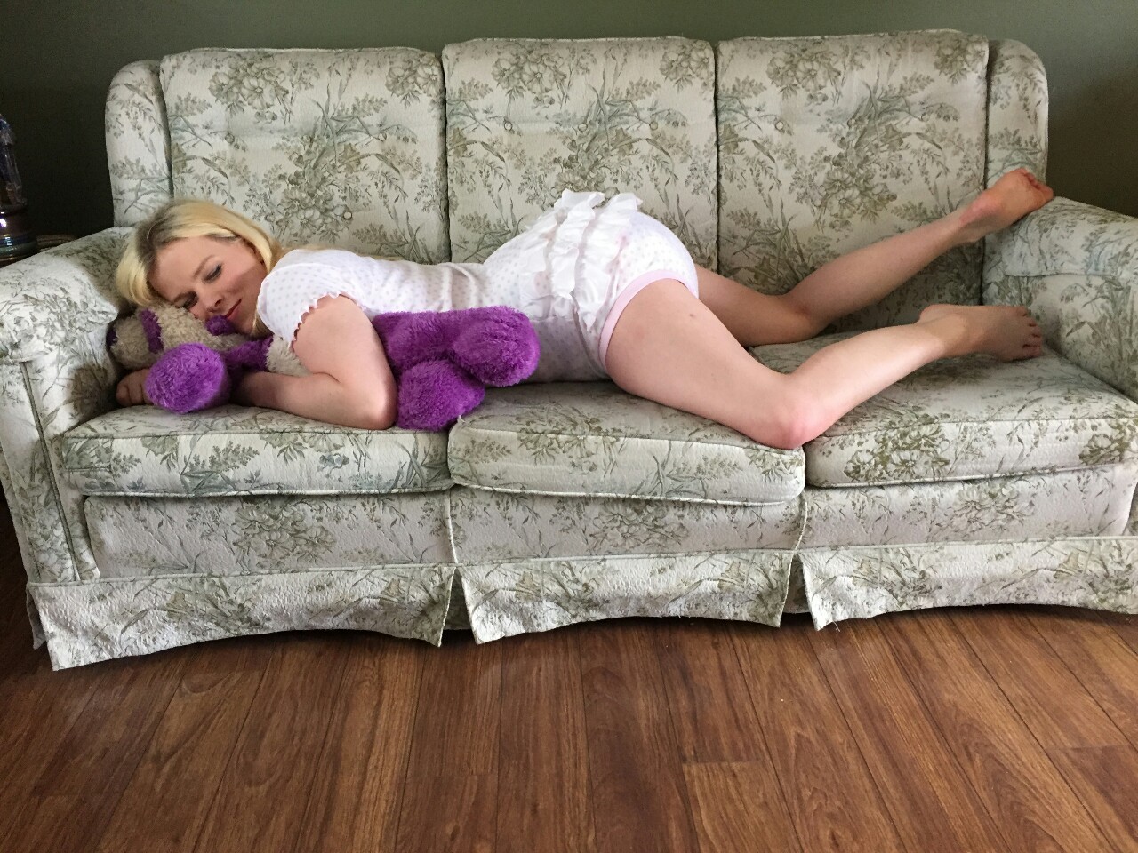 thebabyrebecca:  My new onesie ^_^