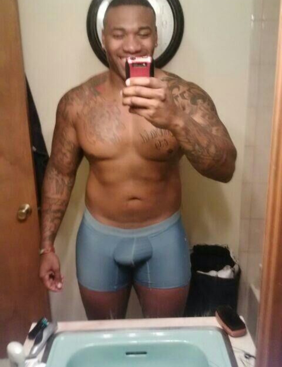 dcnupe:  blackveilbarb:  &ldquo;BigCountry&rdquo;  