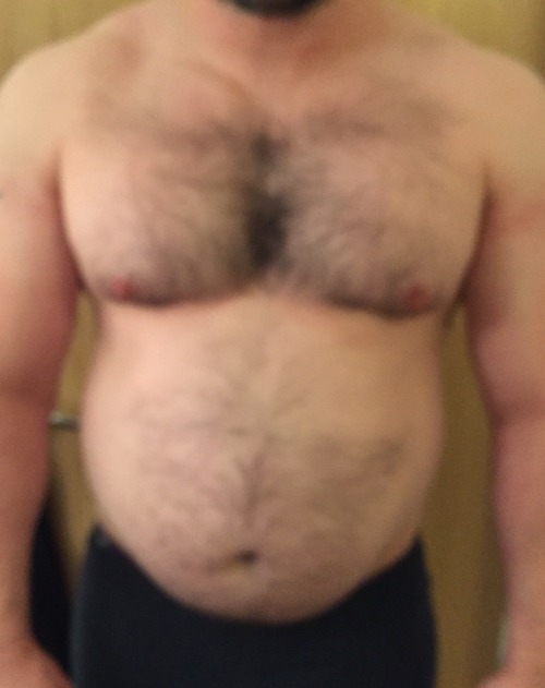 gaininghulk:  After a huge eating session with my lad