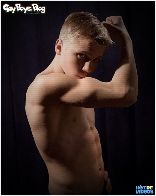 Blond athletic body boy. GayBoysBlog HOME