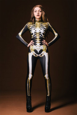 wnq-writers:  culturenlifestyle: Psychedelic Glow in the Dark X-Ray Skeleton  Since Halloween is around the corner, we can’t resist the urge to look around for a couple of stunning or macabre costumes. The X-ray skeleton bodysuit is completely handmade