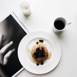 luccamagazine: Healthy Breakfast Ideas Preparing a healthy breakfast that doesn’t take long to make can be quite difficult. The importance of eating breakfast is common knowledge so we’ve prepared a couple of healthy breakfast ideas that won’t take