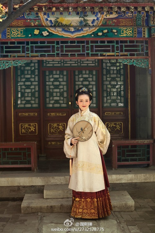 mingsonjia:仕女摄影 by 潤熙陳 1,2,3 Tang Dynasty 4,5,6 Song Dynasty 7,8,9 Ming Dynasty