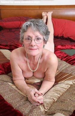 Sheâ€™S Old And Beautifulâ€¦ She Needs To Be Fucked Immediately By A Well-Hung