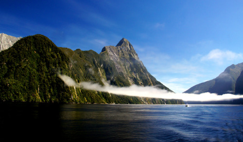 breathtakingdestinations: Milford Sound - New Zealand (by Bernard Spragg. NZ)  1999