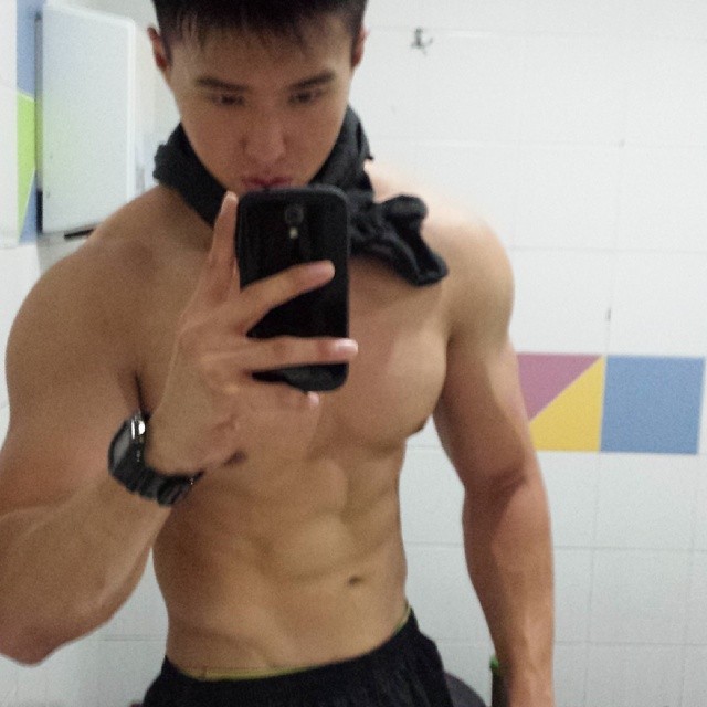 merlionboys:  Manhunt Singapore Alumni - Alex Ng Three years since, he has gotten