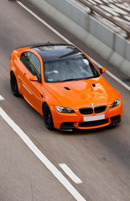 hakosukajapan:  Can we just take a moment to appreciate how great the e92 looks in orange?