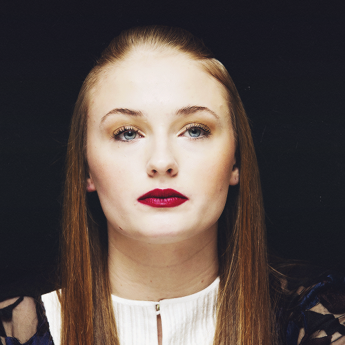 sansalayned-deactivated20141117:  Sophie Turner at the Game of Thrones Season 4 press conferenc