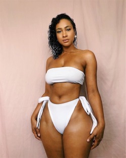 thicksexyasswomen:  gurillaboythamane:  yongexhip:    SO SEXY SO PRETTY SEXY BAD BITCH  👌@thicksexyasswomen 