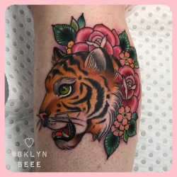 electrictattoos:  bklynbeee:Had so much fun making this cute Stripey kitty for the lovely Sophie ☺️💖🐯 @soph_evans96 Thankyou so much lady! It’s always so rad to see you ✌🏼😄💕✨ . . . . . . . #bubblegumtrad #tiger #tattoo #tattoos