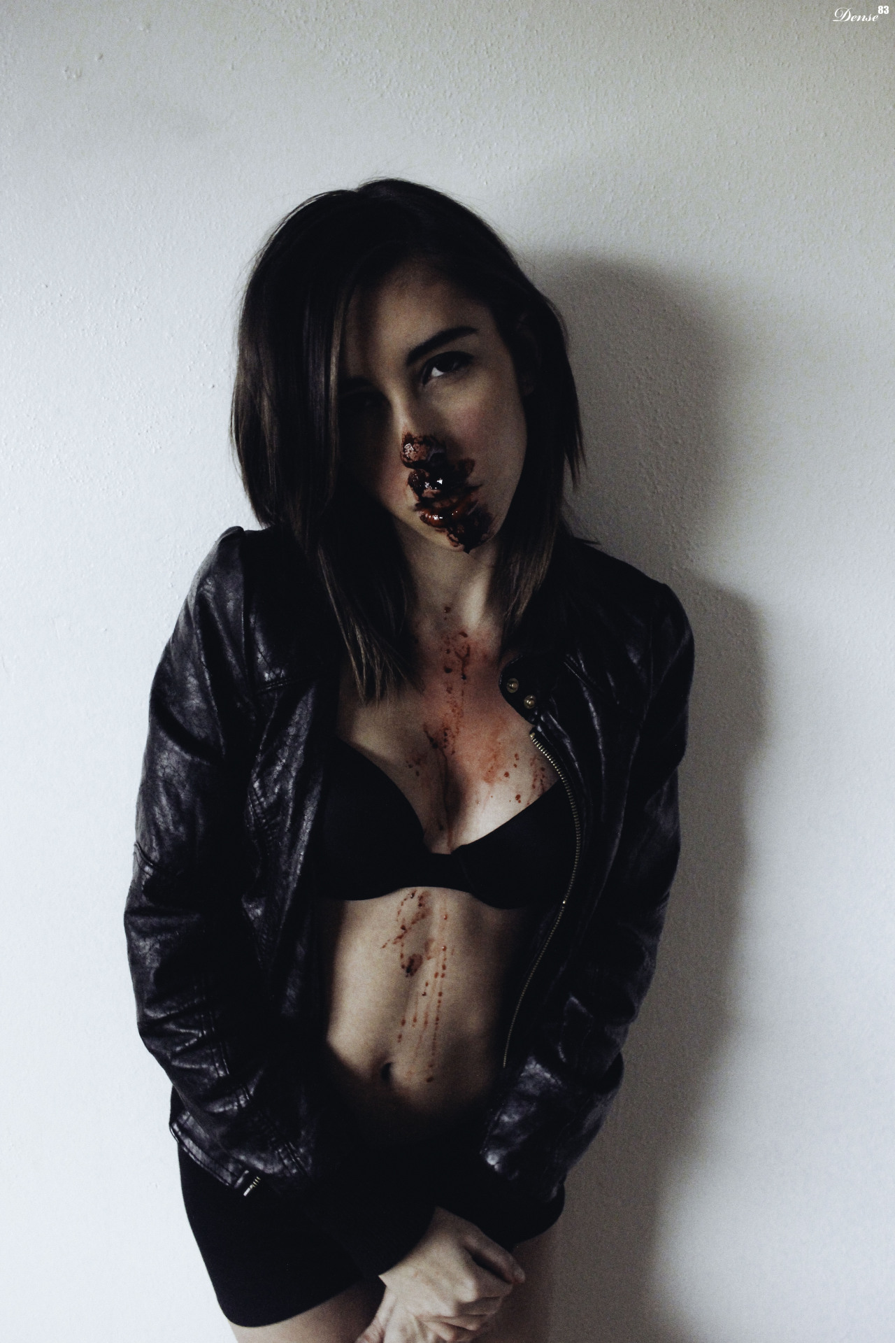 eightythree4eightythree:  Val By Jesse Greene www.dense83.com