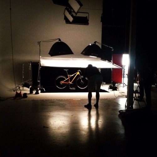 cranktastic:  Dan Escobar, shooting the Burry bike in Studio 74.