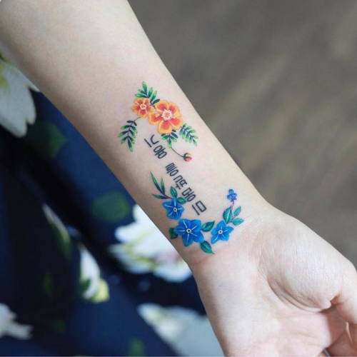 mymodernmet: Delicate Tattoos Inspired by Nature Colorfully Adorn the Skin