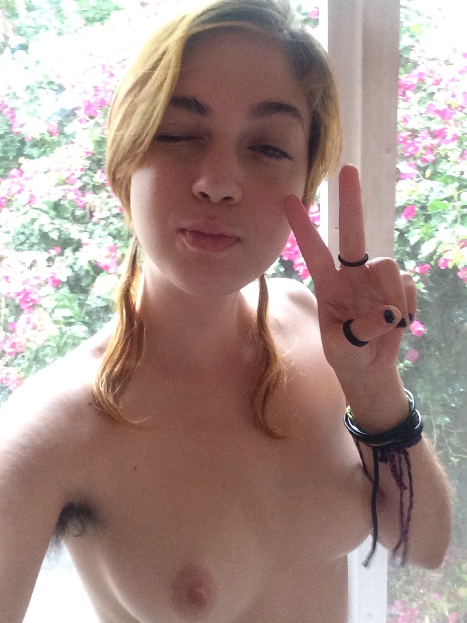 that1hairypitslover:  wutangwookie:  casual nudes in my front yard ayy (its raining