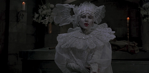 eflaw:  sadie frost in bram stoker’s dracula (1992)