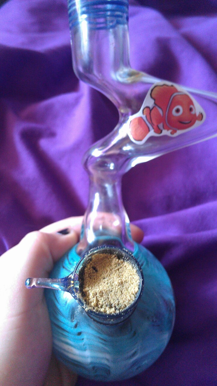 dreaming-stoner420:  Kief bowl to the face 