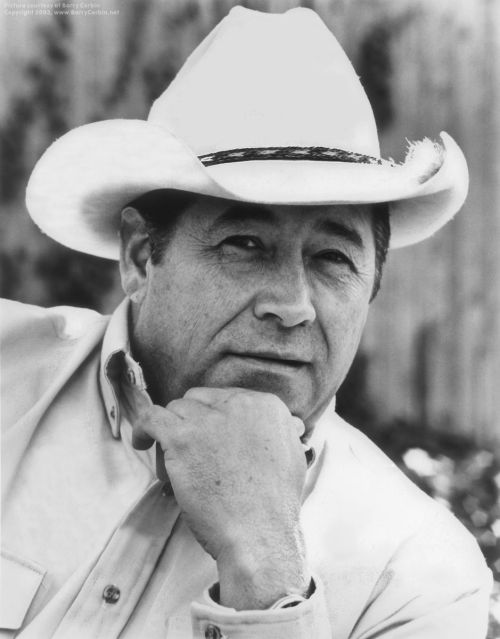 Barry CorbinAmerican Actor A young Barry Corbin. I’d SO let him do the fucking. Man built like