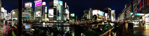 Een aantal foto’s van de eerste dagen in Tokyo. In de wijk Shinjuku zijn we even naar de biosc